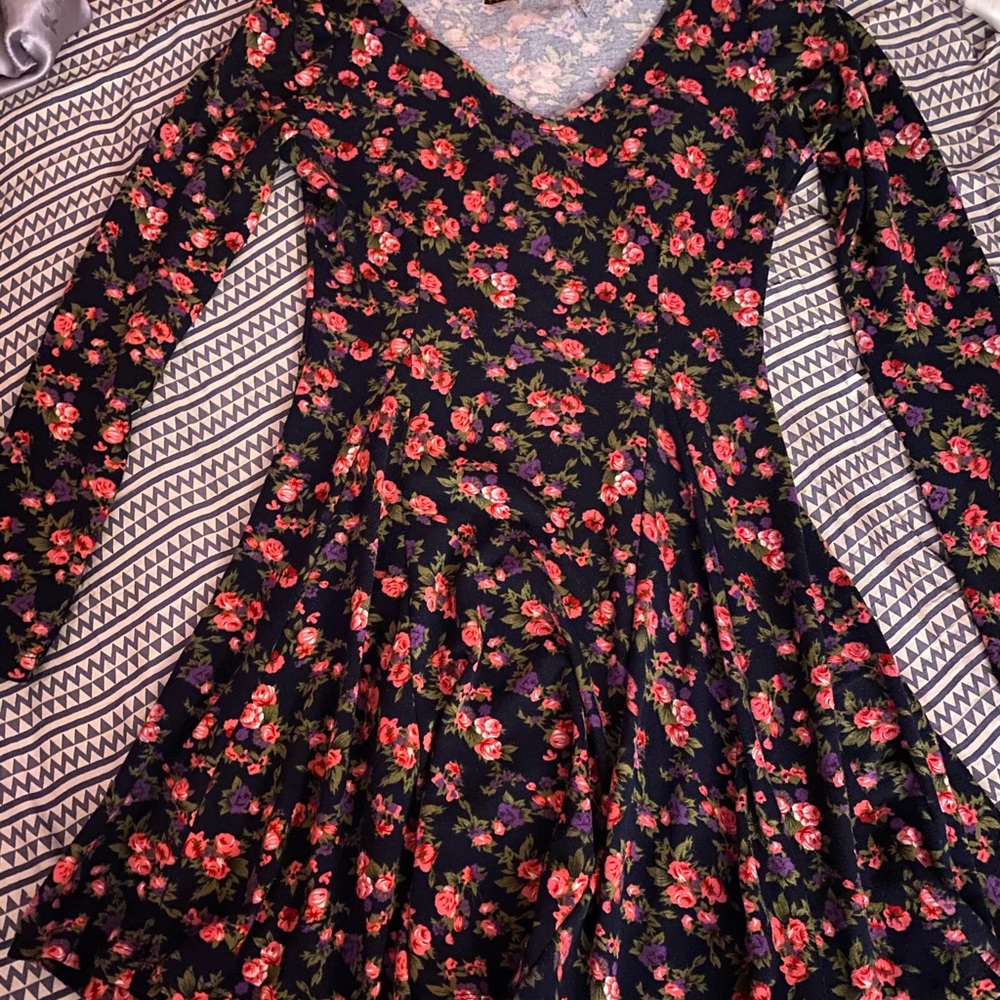 Dress - Picture 2 of 2